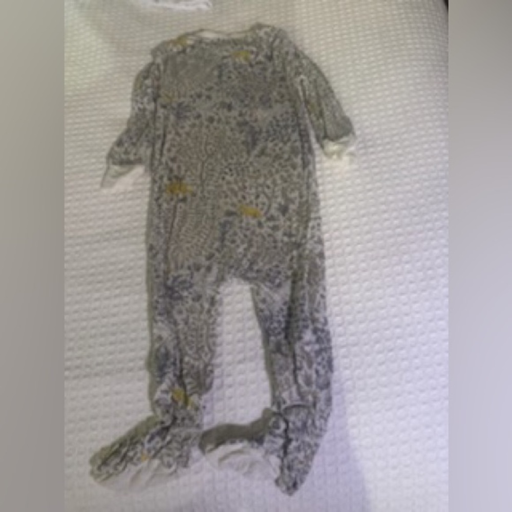 Magnetic Me Gray Floral Kids Footie
